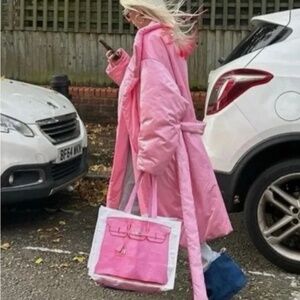 Grocery Bag made from Recycled Plastic Bottles with Novelty Bag Print in Pink